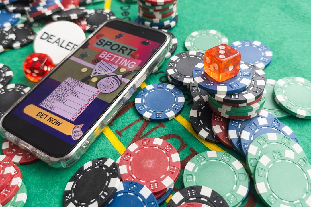 Take the Vegas vibe anywhere you go with mobile-optimized gameplay and seamless streaming 17
